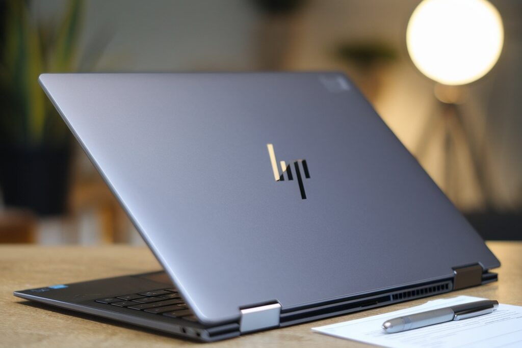 HP Spectre x360 : Élégance et Polyvalence dans un Ordinateur Portable Premium 4 HP Spectre x360