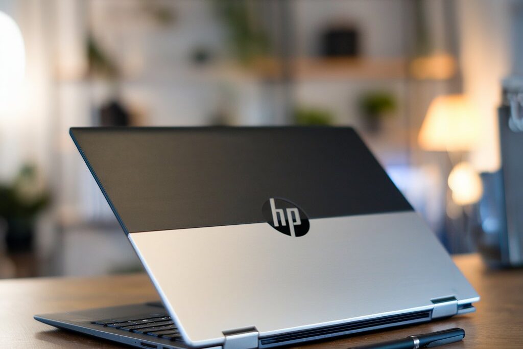 Découvrez la Puissance du HP ZBook 4 Découvrez la Puissance du HP ZBook