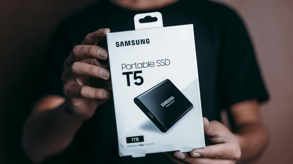 Types de Mémoire pour PC : Un Guide Complet et Pratique 3 Tout Savoir sur le Disque Dur SSD Interne